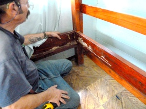 bunk bed 1- damaged corner
